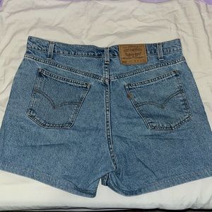 550 orange tab Levi’s shorts w36